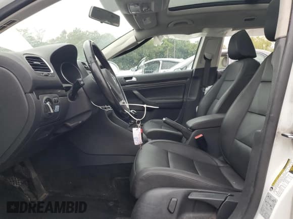 ✅ 2014 Volkswagen Jetta TDI • VIN: 3VWML7AJ5EM622958 • Lot: 83931265. Wystawiony na Copart z przebiegiem 139 257 mil. Bezpłatny archiwum sprzedaży aukcyjnych z USA i szczegółowy raport historii pojazdu na DreamBid. Zdjęcie 7.