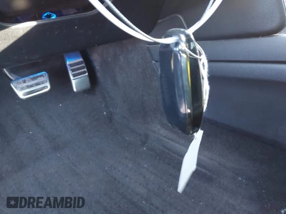 ✅ 2016 Ford Mustang EcoBoost • VIN: 1FA6P8TH6G5216332 • Lot: 43573433. Listed on IAAI with 214,449 mi. Free auction sales archive from the USA and detailed vehicle history report at DreamBid. Image 11.