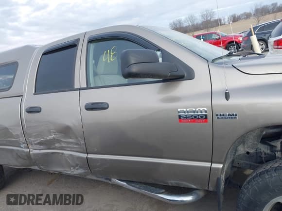 ✅ 2009 Dodge 2500 SLT • VIN: 3D7KS28T19G501829 • Лот: 41394222. Опубликован ранее на IAAI с пробегом 142 980 миль. Бесплатный доступ к архиву аукционных продаж из США и подробный отчёт об истории автомобиля на DreamBid. Изображение 14.