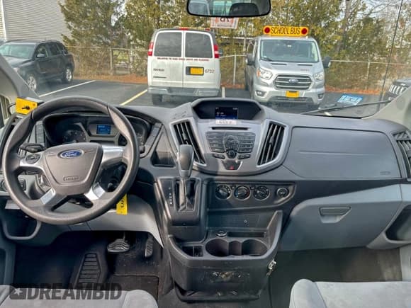 ✅ 2016 Ford Transit XLT • VIN: 1FMZK1ZM6GKB38794 • Lot: 96001465. Wystawiony na Copart z przebiegiem 248 870 mil. Bezpłatny archiwum sprzedaży aukcyjnych z USA i szczegółowy raport historii pojazdu na DreamBid. Zdjęcie 9.