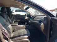 ✅ 2016 Chevrolet Impala • VIN: 2G1135SAXG9105930 • Лот: 42251573. Опубликован ранее на IAAI с пробегом 217 927 миль. Бесплатный доступ к архиву аукционных продаж из США и подробный отчёт об истории автомобиля на DreamBid. Изображение 5.