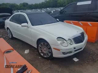 ✅ 2008 Mercedes-Benz E 350 Luxury • VIN: WDBUF56X88B351660 • Lot: 42879051. Wystawiony na IAAI z przebiegiem 189 691 mil. Bezpłatny archiwum sprzedaży aukcyjnych z USA i szczegółowy raport historii pojazdu na DreamBid. Zdjęcie 1.