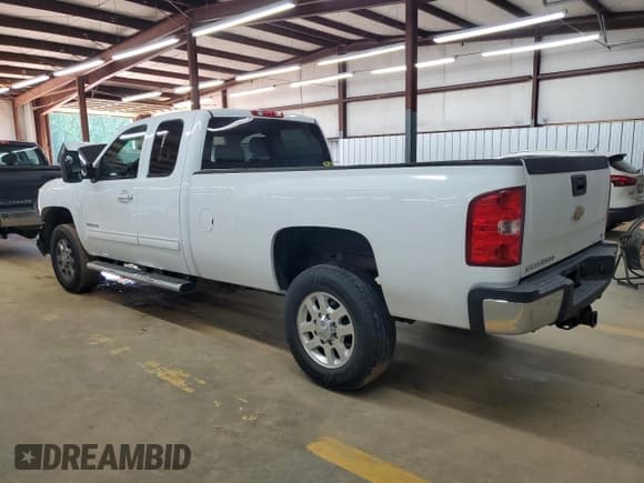 ✅ 2013 Chevrolet Silverado 1500 • VIN: 1GC2CYE87DZ254822 • Лот: 54237485. Опубликован ранее на Copart с пробегом 201 230 миль. Бесплатный доступ к архиву аукционных продаж из США и подробный отчёт об истории автомобиля на DreamBid. Изображение 2.