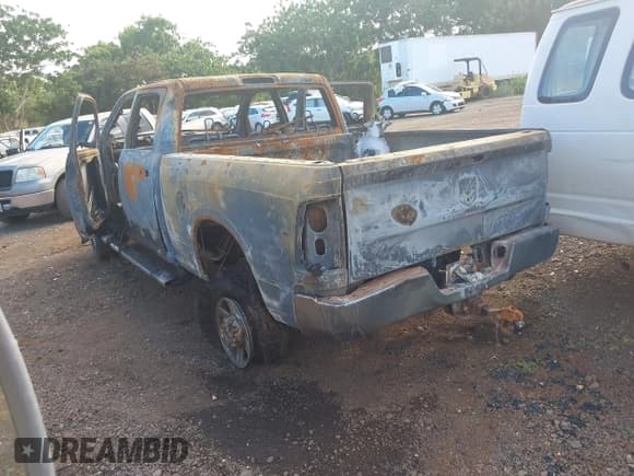 ✅ 2013 Ram 2500 Big Horn • VIN: 3C6UR5DL3DG607043 • Lot: 42780901. Wystawiony na IAAI z przebiegiem Nie podano. Bezpłatny archiwum sprzedaży aukcyjnych z USA i szczegółowy raport historii pojazdu na DreamBid. Zdjęcie 3.