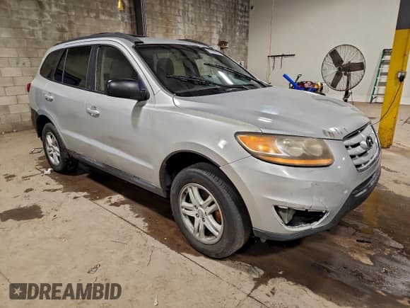 ✅ 2010 Hyundai Santa Fe GLS • VIN: 5NMSG3AB5AH414463 • Лот: 95239435. Опубликован ранее на Copart с пробегом 168 180 миль. Бесплатный доступ к архиву аукционных продаж из США и подробный отчёт об истории автомобиля на DreamBid. Изображение 4.