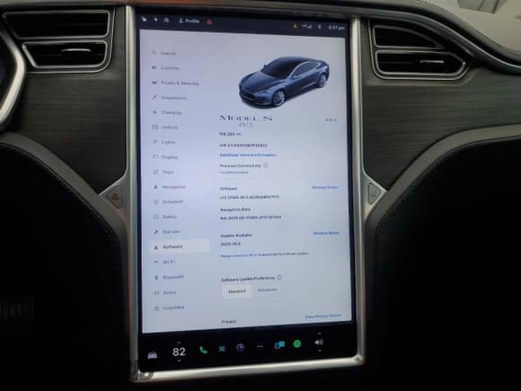 ✅ 2014 Tesla Model S 60 • VIN: 5YJSA1H19EFP35853 • Lot: 92117395. Listed on Copart with 108,284 mi. Free auction sales archive from the USA and detailed vehicle history report at DreamBid. Image 9.