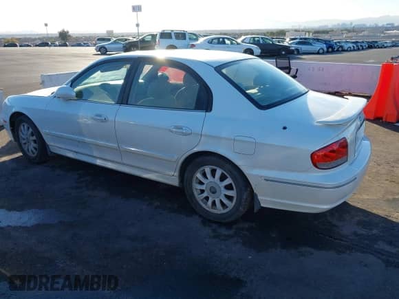 2002 Hyundai Sonata GLS с VIN KMHWF35H72A678701, выставлен на аукционе IAAI как лот 41335017 с пробегом 196 926 миль миль и . История ставок и продаж доступна на DreamBid. Изображение 3.