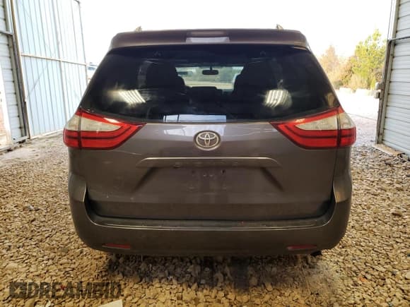 ✅ 2017 Toyota Sienna LE • VIN: 5TDKZ3DC8HS885254 • Lot: 92038915. Wystawiony na Copart z przebiegiem 101 337 mil. Bezpłatny archiwum sprzedaży aukcyjnych z USA i szczegółowy raport historii pojazdu na DreamBid. Zdjęcie 6.