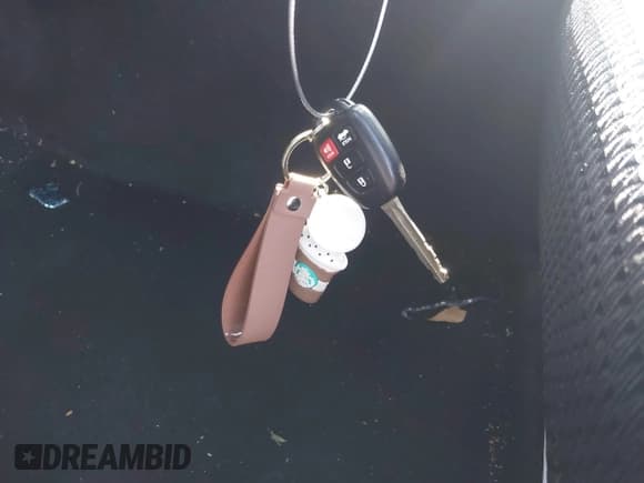 ✅ 2015 Toyota Camry LE • VIN: 4T1BF1FK5FU904011 • Lot: 43093342. Listed on IAAI with 141,536 mi. Free auction sales archive from the USA and detailed vehicle history report at DreamBid. Image 11.