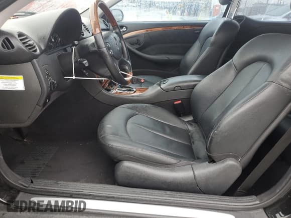 ✅ 2005 Mercedes-Benz CLK 500 • VIN: WDBTJ75J05F138614 • Lot: 44733355. Listed on Copart with 113,866 mi. Free auction sales archive from the USA and detailed vehicle history report at DreamBid. Image 7.