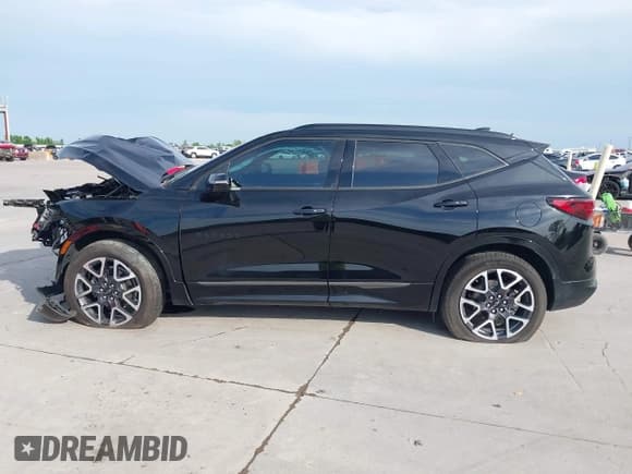 ✅ 2024 Chevrolet Blazer RS • VIN: 3GNKBERS5RS181954 • Lot: 42057083. Listed on IAAI with 10,701 mi. Free auction sales archive from the USA and detailed vehicle history report at DreamBid. Image 15.