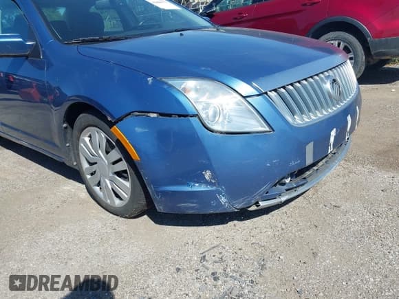 ✅ 2010 Mercury Milan • VIN: 3MEHM0HA1AR660469 • Lot: 42800177. Listed on IAAI with 196,132 mi. Free auction sales archive from the USA and detailed vehicle history report at DreamBid. Image 6.