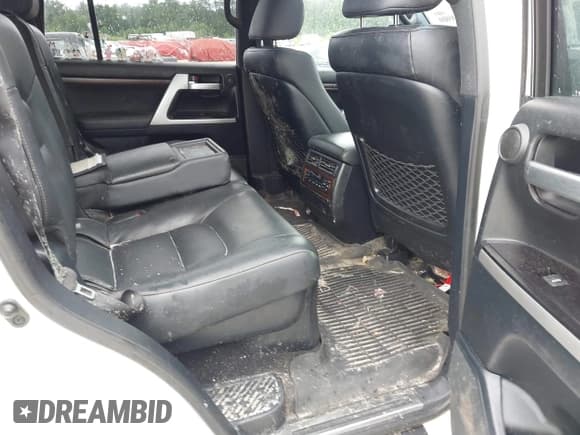 ✅ 2020 Toyota Land Cruiser • VIN: JTMCY7AJ2L4086835 • Лот: 42963900. Опубликован ранее на IAAI с пробегом 46 526 миль. Бесплатный доступ к архиву аукционных продаж из США и подробный отчёт об истории автомобиля на DreamBid. Изображение 8.