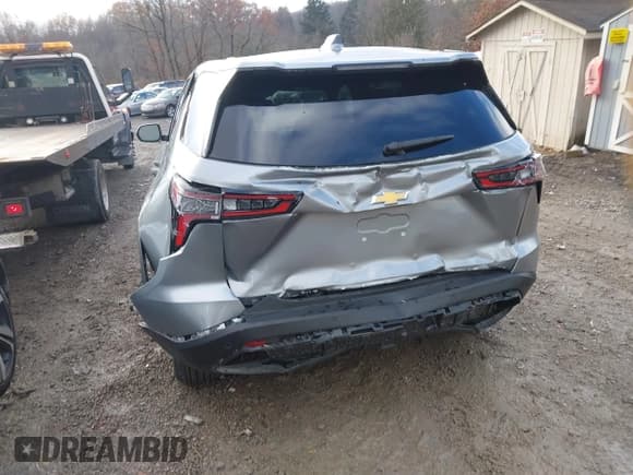✅ 2025 Chevrolet Equinox AWD LT • VIN: 3GNAXPEG6SL325134 • Лот: 43716673. Опубликован ранее на IAAI с пробегом 14 204 миль. Бесплатный доступ к архиву аукционных продаж из США и подробный отчёт об истории автомобиля на DreamBid. Изображение 17.