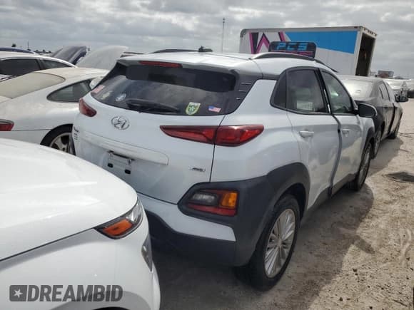 ✅ 2018 Hyundai Kona SEL • VIN: KM8K2CAA3JU178423 • Лот: 75631674. Опубликован ранее на Copart с пробегом 62 321 миль. Бесплатный доступ к архиву аукционных продаж из США и подробный отчёт об истории автомобиля на DreamBid. Изображение 3.