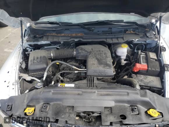 2024 Ram 1500 SLT z VIN 1C6RR6GG4RS135963, wystawiony jako Copart lot #57487425 z przebiegiem 35 012 mil mil oraz Nie do naprawy • Non repairable. Historia ofert i sprzedaży dostępna na DreamBid. Obrazek 11.