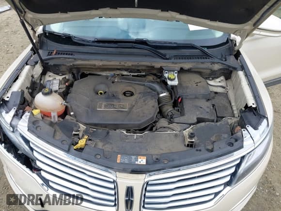 ✅ 2018 Lincoln MKC Reserve • VIN: 5LMCJ3C90JUL01702 • Lot: 43389627. Wystawiony na IAAI z przebiegiem 108 957 mil. Bezpłatny archiwum sprzedaży aukcyjnych z USA i szczegółowy raport historii pojazdu na DreamBid. Zdjęcie 10.