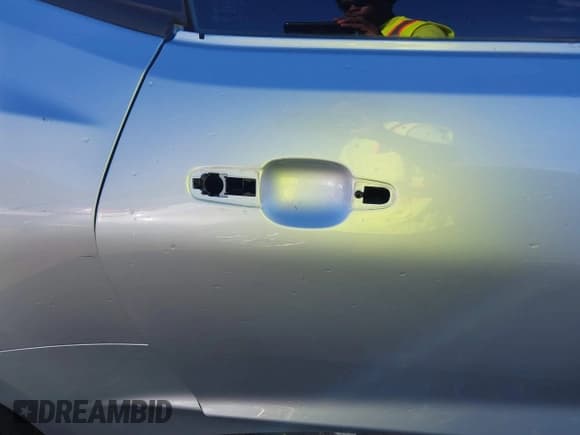 ✅ 2017 Chevrolet Camaro 1LT • VIN: 1G1FB1RX1H0153775 • Lot: 41678960. Wystawiony na IAAI z przebiegiem 138 040 mil. Bezpłatny archiwum sprzedaży aukcyjnych z USA i szczegółowy raport historii pojazdu na DreamBid. Zdjęcie 21.