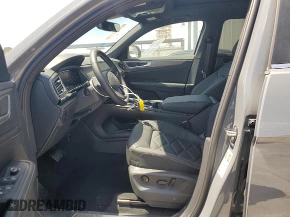 ✅ 2025 Volkswagen Atlas SE • VIN: 1V2KE2CA4SC203130 • Лот: 54195835. Опубликован ранее на Copart с пробегом 20 миль. Бесплатный доступ к архиву аукционных продаж из США и подробный отчёт об истории автомобиля на DreamBid. Изображение 7.