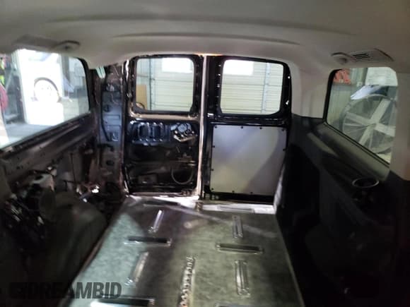 ✅ 2018 Mercedes-Benz Metris Passenger • VIN: WD4PG2EE2J3491266 • Lot: 82602305. Listed on Copart with 240,416 mi. Free auction sales archive from the USA and detailed vehicle history report at DreamBid. Image 10.