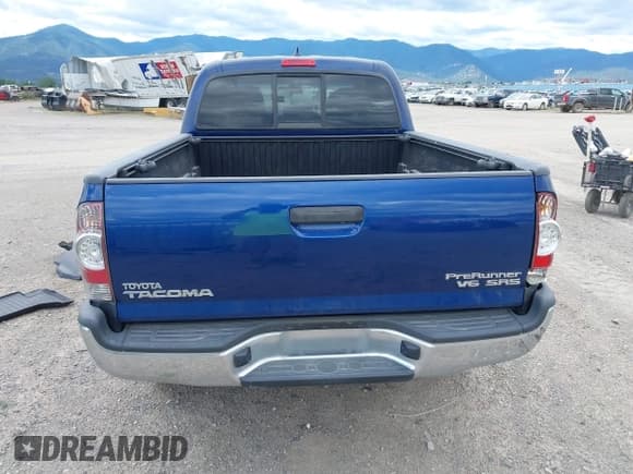 ✅ 2015 Toyota Tacoma PreRunner • VIN: 5TFKU4HNXFX006568 • Lot: 42695934. Wystawiony na IAAI z przebiegiem 130 975 mil. Bezpłatny archiwum sprzedaży aukcyjnych z USA i szczegółowy raport historii pojazdu na DreamBid. Zdjęcie 16.