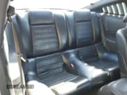 ✅ 2006 Ford Mustang GT Deluxe • VIN: 1ZVHT82H465228409 • Lot: 43337448. Wystawiony na IAAI z przebiegiem 196 538 mil. Bezpłatny archiwum sprzedaży aukcyjnych z USA i szczegółowy raport historii pojazdu na DreamBid. Zdjęcie 8.