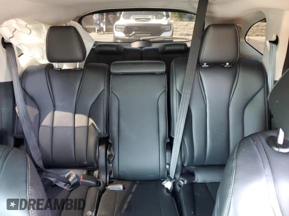 ✅ 2025 Acura MDX Technology • VIN: 5J8YE1H44SL015556 • Lot: 68662315. Wystawiony na Copart z przebiegiem 11 044 mil. Bezpłatny archiwum sprzedaży aukcyjnych z USA i szczegółowy raport historii pojazdu na DreamBid. Zdjęcie 10.