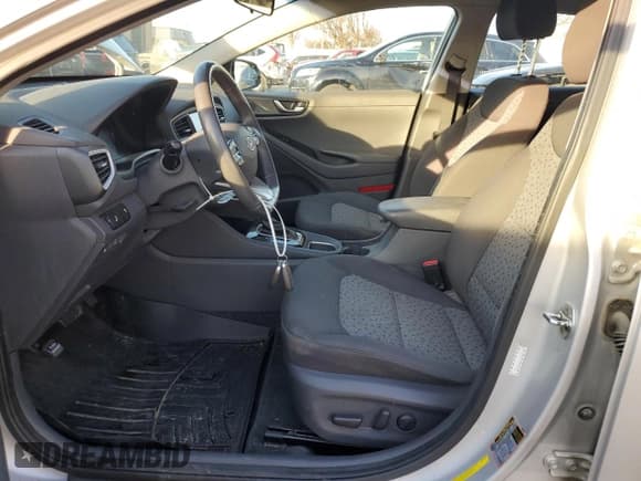 ✅ 2017 Hyundai Ioniq SEL • VIN: KMHC75LCXHU018937 • Lot: 84995464. Wystawiony na Copart z przebiegiem 126 791 mil. Bezpłatny archiwum sprzedaży aukcyjnych z USA i szczegółowy raport historii pojazdu na DreamBid. Zdjęcie 7.