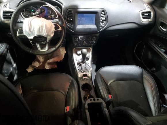 ✅ 2019 Jeep Compass Latitude • VIN: 3C4NJDBB9KT703711 • Lot: 91989915. Listed on Copart with 131,809 mi. Free auction sales archive from the USA and detailed vehicle history report at DreamBid. Image 8.