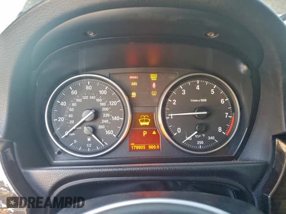 ✅ 2012 BMW 3 Series 335i xDrive • VIN: WBAKF9C52CE859288 • Lot: 95484455. Listed on Copart with 179,935 mi. Free auction sales archive from the USA and detailed vehicle history report at DreamBid. Image 9.