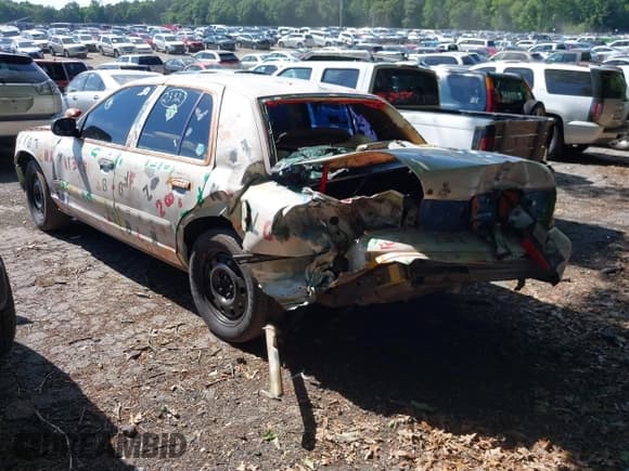 ✅ 2007 Ford Police Interceptor • VIN: 2FAFP71W67X121568 • Lot: 40883176. Listed on IAAI with Not provided. Free auction sales archive from the USA and detailed vehicle history report at DreamBid. Image 6.
