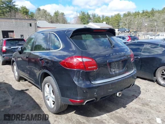 ✅ 2011 Porsche Cayenne S Hybrid • VIN: WP1AE2A22BLA93511 • Lot: 41803764. Wystawiony na IAAI z przebiegiem 116 712 mil. Bezpłatny archiwum sprzedaży aukcyjnych z USA i szczegółowy raport historii pojazdu na DreamBid. Zdjęcie 3.