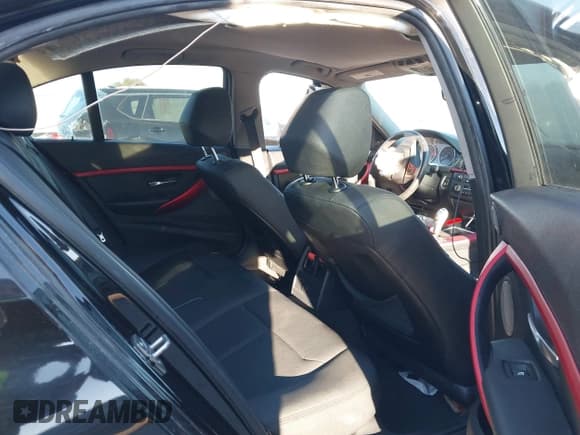 ✅ 2013 BMW 3 Series 328i • VIN: WBA3A5C59DF600935 • Lot: 43484260. Listed on IAAI with 180,924 mi. Free auction sales archive from the USA and detailed vehicle history report at DreamBid. Image 8.