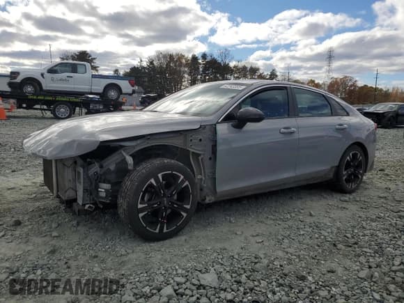 ✅ 2022 Kia K5 GT-Line • VIN: 5XXG64J20NG149664 • Lot: 92243305. Wystawiony na Copart z przebiegiem 95 127 mil. Bezpłatny archiwum sprzedaży aukcyjnych z USA i szczegółowy raport historii pojazdu na DreamBid. Zdjęcie 1.