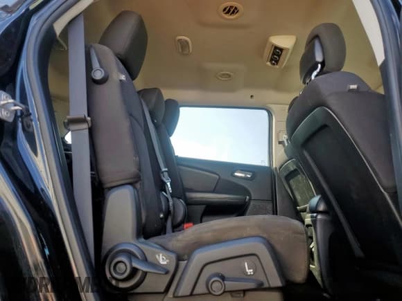 ✅ 2016 Dodge Journey SXT • VIN: 3C4PDCBGXGT224517 • Lot: 85414375. Listed on Copart with 128,198 mi. Free auction sales archive from the USA and detailed vehicle history report at DreamBid. Image 11.