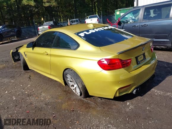 ✅ 2017 BMW M4 • VIN: WBS3R9C36HA014349 • Lot: 43572576. Listed on IAAI with Not provided. Free auction sales archive from the USA and detailed vehicle history report at DreamBid. Image 3.