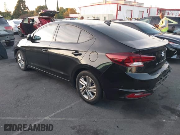 ✅ 2019 Hyundai Elantra SEL • VIN: 5NPD84LF3KH478517 • Лот: 43640052. Опубликован ранее на IAAI с пробегом 127 256 миль. Бесплатный доступ к архиву аукционных продаж из США и подробный отчёт об истории автомобиля на DreamBid. Изображение 3.