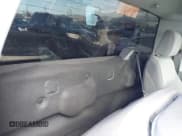 ✅ 2022 Ford F-150 XL • VIN: 1FTMF1E56NKE03194 • Lot: 41620978. Wystawiony na IAAI z przebiegiem 76 689 mil. Bezpłatny archiwum sprzedaży aukcyjnych z USA i szczegółowy raport historii pojazdu na DreamBid. Zdjęcie 8.