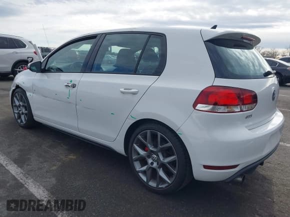 ✅ 2013 Volkswagen Golf GTI • VIN: WVWGV7AJ5DW136286 • Lot: 43704695. Wystawiony na IAAI z przebiegiem 157 249 mil. Bezpłatny archiwum sprzedaży aukcyjnych z USA i szczegółowy raport historii pojazdu na DreamBid. Zdjęcie 3.