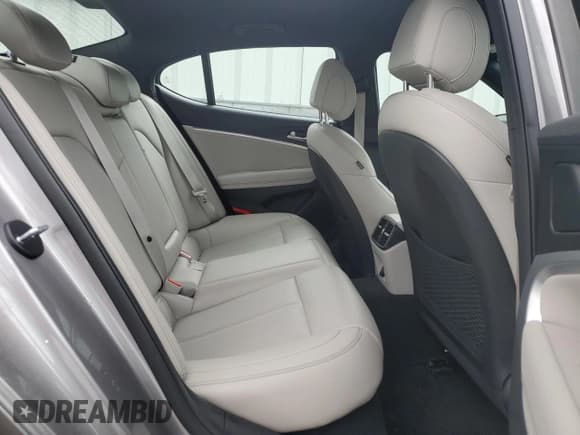 ✅ 2023 Genesis G70 2.0T • VIN: KMTG34TA5PU124402 • Lot: 70619835. Wystawiony na Copart z przebiegiem 38 116 mil. Bezpłatny archiwum sprzedaży aukcyjnych z USA i szczegółowy raport historii pojazdu na DreamBid. Zdjęcie 10.