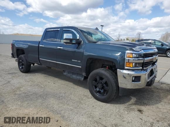 ✅ 2017 Chevrolet Silverado 1500 • VIN: 100000000016199W1 • Лот: 47011105. Опубликован ранее на Copart с пробегом 128 779 миль. Бесплатный доступ к архиву аукционных продаж из США и подробный отчёт об истории автомобиля на DreamBid. Изображение 4.