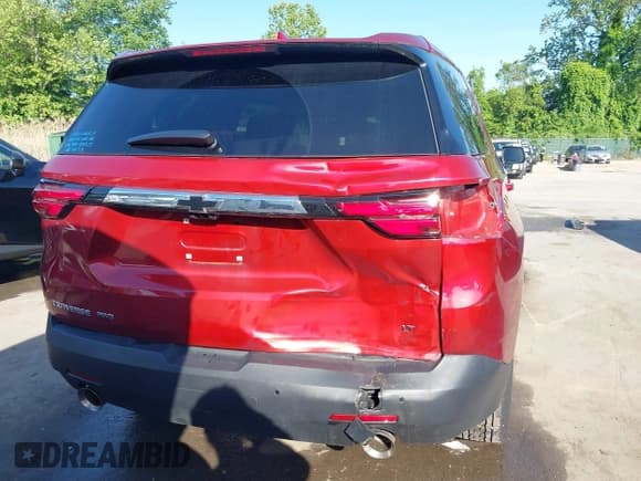 ✅ 2022 Chevrolet Traverse LT • VIN: 1GNEVHKW9NJ146039 • Lot: 42237408. Wystawiony na IAAI z przebiegiem 42 550 mil. Bezpłatny archiwum sprzedaży aukcyjnych z USA i szczegółowy raport historii pojazdu na DreamBid. Zdjęcie 18.
