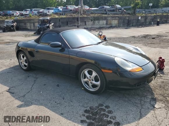 ✅ 1998 Porsche Boxster • VIN: WP0CA2985WU623081 • Lot: 58949755. Wystawiony na Copart z przebiegiem 97 919 mil. Bezpłatny archiwum sprzedaży aukcyjnych z USA i szczegółowy raport historii pojazdu na DreamBid. Zdjęcie 4.