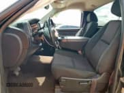 ✅ 2013 Chevrolet Silverado 1500 • VIN: 1GCNKSEA8DZ171335 • Lot: 53523625. Wystawiony na Copart z przebiegiem 83 664 mil. Bezpłatny archiwum sprzedaży aukcyjnych z USA i szczegółowy raport historii pojazdu na DreamBid. Zdjęcie 7.