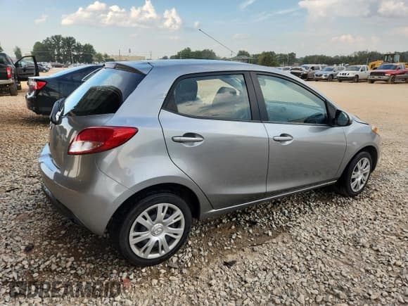 ✅ 2014 Mazda 2 Sport • VIN: JM1DE1KY8E0182100 • Лот: 80687595. Опубликован ранее на Copart с пробегом 60 971 миль. Бесплатный доступ к архиву аукционных продаж из США и подробный отчёт об истории автомобиля на DreamBid. Изображение 3.
