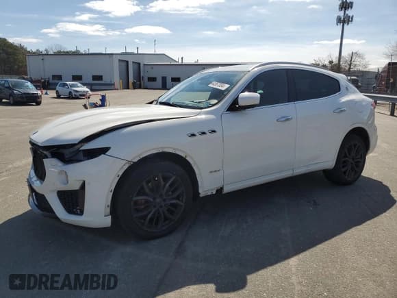 ✅ 2019 Maserati Levante GranSport • VIN: ZN661XUS0KX309665 • Лот: 44367004. Опубликован ранее на Copart с пробегом 58 346 миль. Бесплатный доступ к архиву аукционных продаж из США и подробный отчёт об истории автомобиля на DreamBid. Изображение 1.