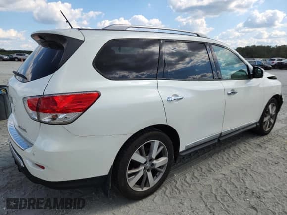 ✅ 2015 Nissan Pathfinder Platinum • VIN: 5N1AR2MN1FC705727 • Lot: 80507785. Wystawiony na Copart z przebiegiem 135 250 mil. Bezpłatny archiwum sprzedaży aukcyjnych z USA i szczegółowy raport historii pojazdu na DreamBid. Zdjęcie 3.