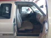 ✅ 2001 Ford Ranger XL • VIN: 1FTYR14U01PA98404 • Lot: 43155329. Wystawiony na IAAI z przebiegiem 214 267 mil. Bezpłatny archiwum sprzedaży aukcyjnych z USA i szczegółowy raport historii pojazdu na DreamBid. Zdjęcie 5.