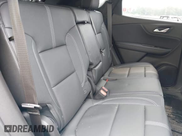 ✅ 2023 Chevrolet Blazer LT • VIN: 3GNKBJRS2PS231537 • Lot: 42904520. Listed on IAAI with 19,125 mi. Free auction sales archive from the USA and detailed vehicle history report at DreamBid. Image 8.