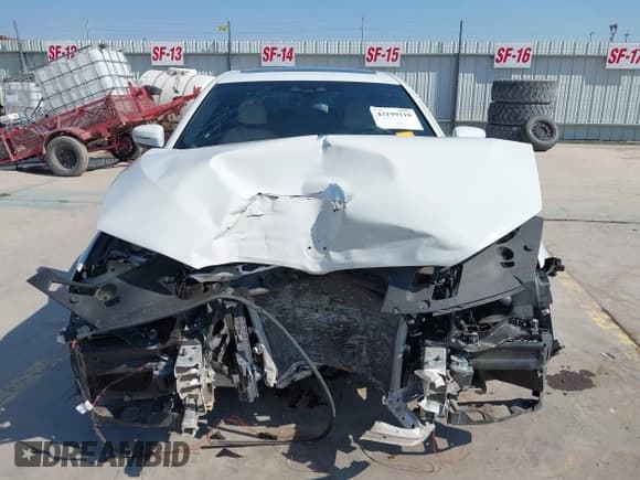 ✅ 2019 BMW 5 Series 530i • VIN: WBAJA5C57KWW30617 • Lot: 43199110. Wystawiony na IAAI z przebiegiem 43 022 mil. Bezpłatny archiwum sprzedaży aukcyjnych z USA i szczegółowy raport historii pojazdu na DreamBid. Zdjęcie 12.